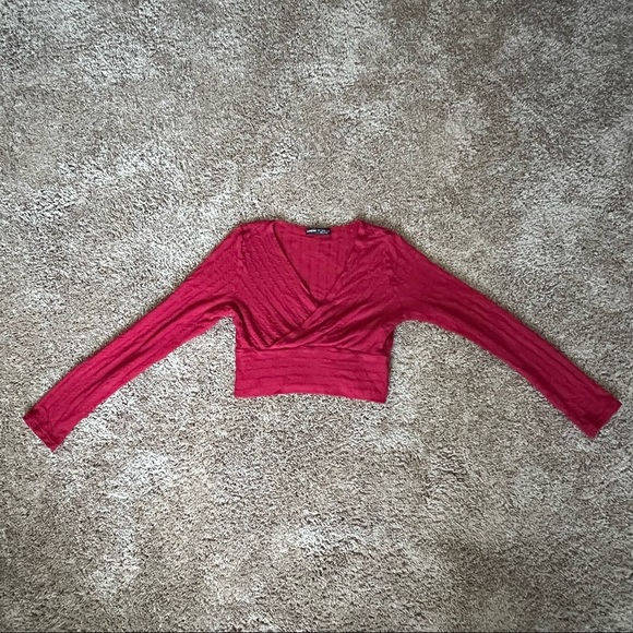 Red Cropped Sweater - Size L - Picture 4 of 4